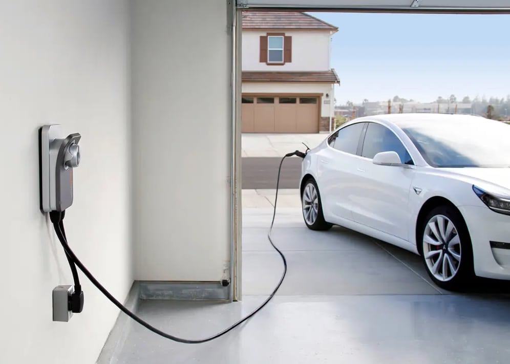 Charger image 1