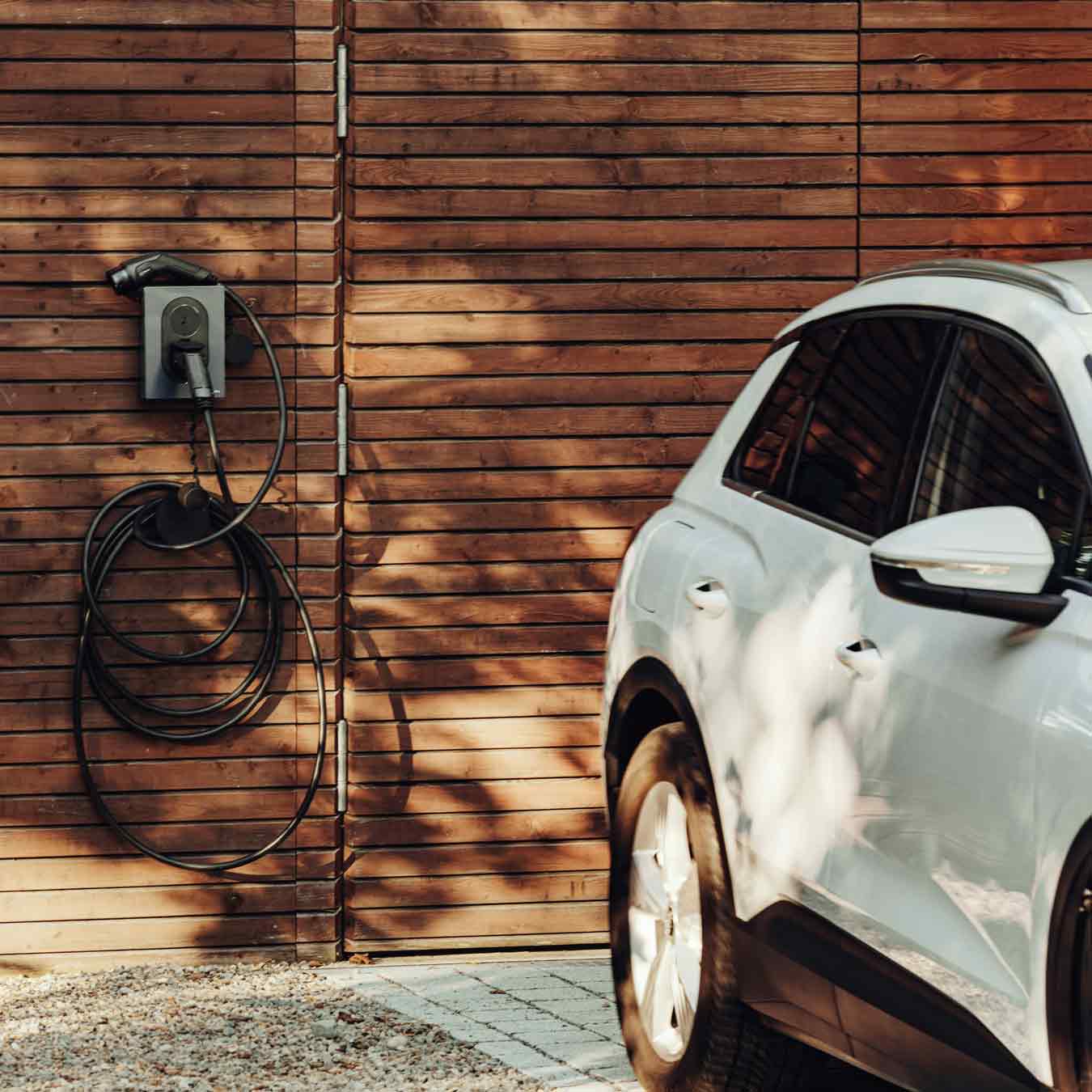 Charger image 2
