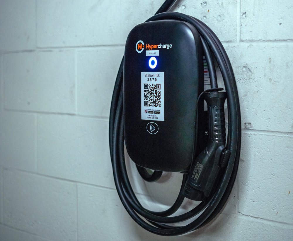 Charger image 2